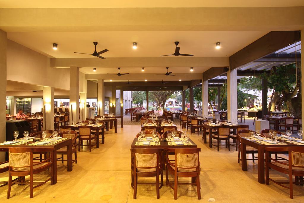 Jetwing Beach Negombo Exterior photo